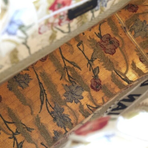 Dior Book Tote Hibiscus Beige Gold Canvas - Picture 4 of 6